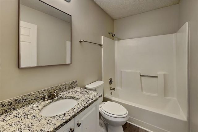 5 Indian Lake Court, Hiram, GA 30141