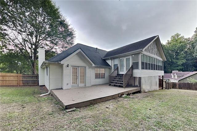 5 Indian Lake Court, Hiram, GA 30141