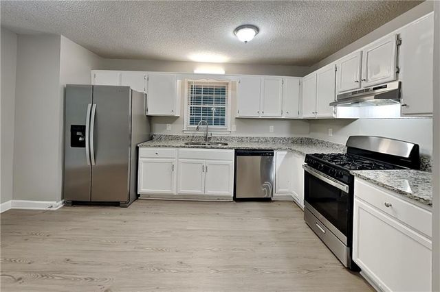 5 Indian Lake Court, Hiram, GA 30141