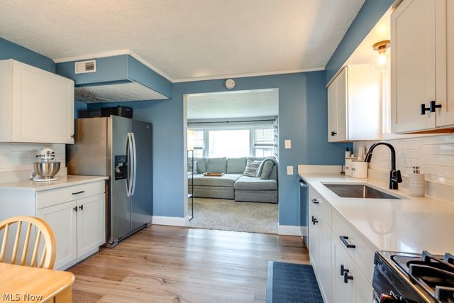 2331 Larchdale Drive, Cuyahoga Falls, OH 44221