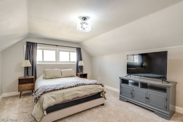 2331 Larchdale Drive, Cuyahoga Falls, OH 44221