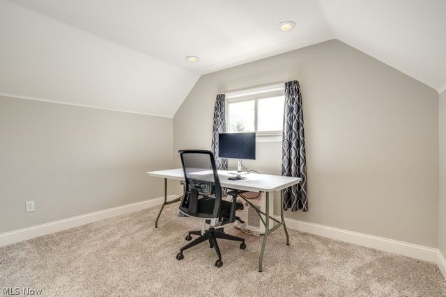 2331 Larchdale Drive, Cuyahoga Falls, OH 44221