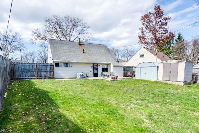 2331 Larchdale Drive, Cuyahoga Falls, OH 44221