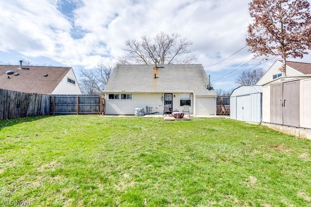2331 Larchdale Drive, Cuyahoga Falls, OH 44221