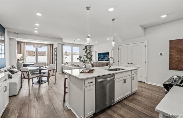 4050 Nottingham Circle, Clarkston, MI 48346