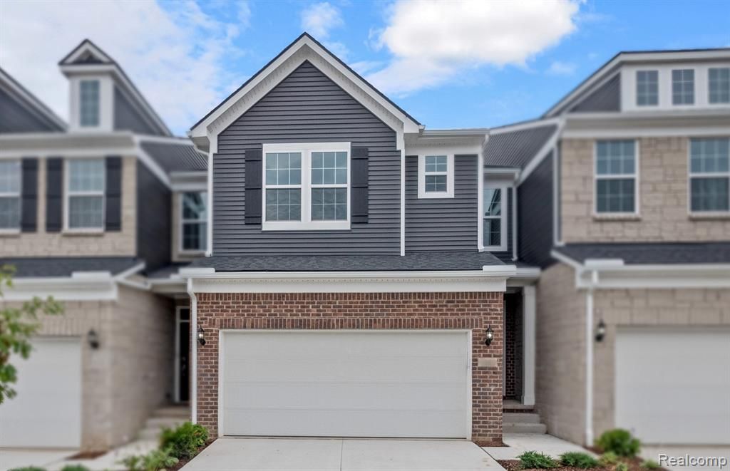 4050 Nottingham Circle, Clarkston, MI 48346