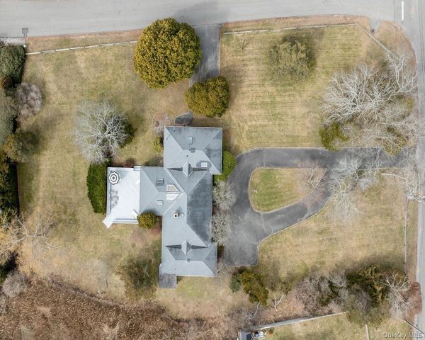 69 Oneck Road, Westhampton Beach, NY 11978