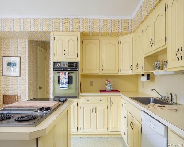 69 Oneck Road, Westhampton Beach, NY 11978