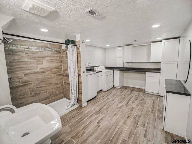 3840 Blackberry Circle, Lincoln, NE 68516