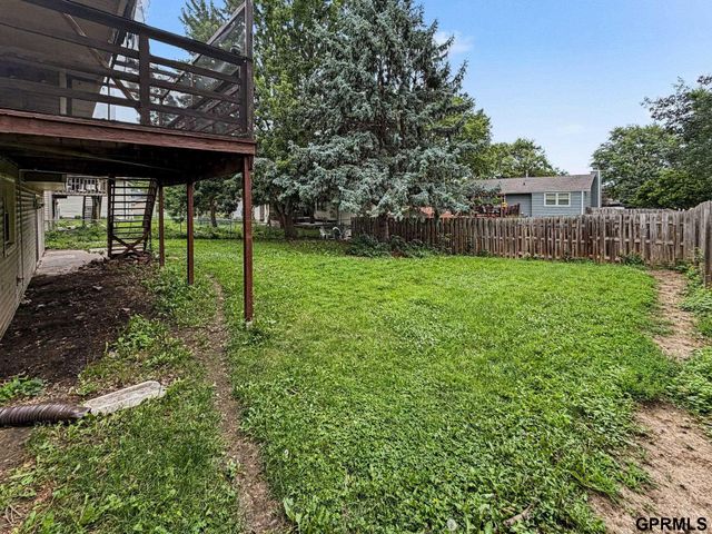 3840 Blackberry Circle, Lincoln, NE 68516