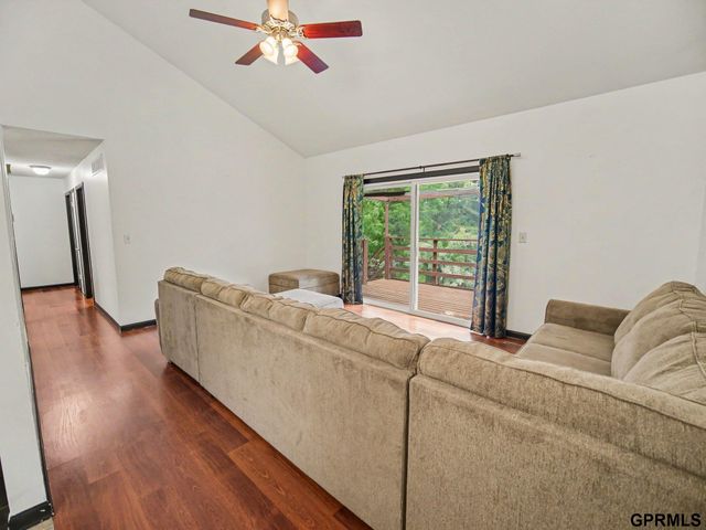 3840 Blackberry Circle, Lincoln, NE 68516