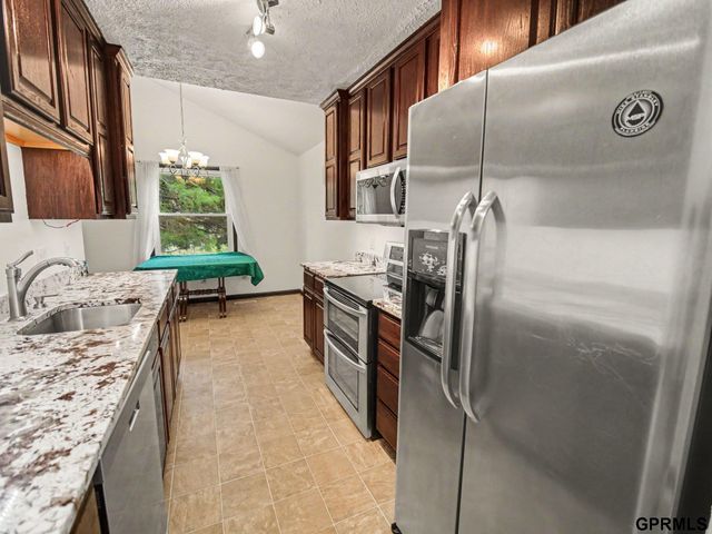 3840 Blackberry Circle, Lincoln, NE 68516