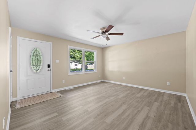 504 Robyn Road, Valparaiso, IN 46385