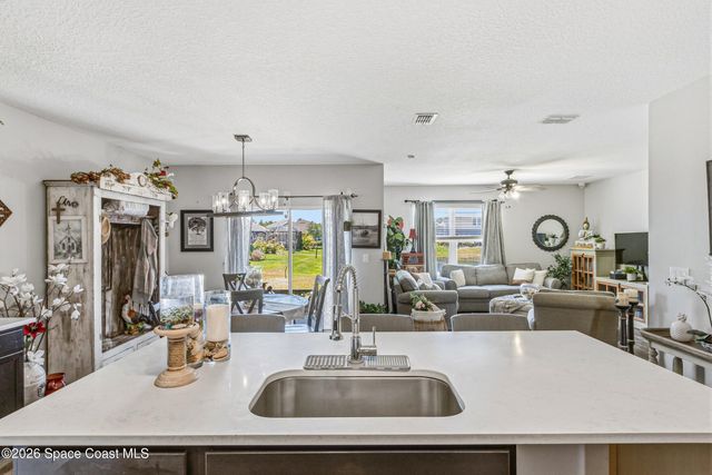 2213 Mccormack Way, Melbourne, FL 32935