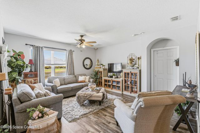 2213 Mccormack Way, Melbourne, FL 32935