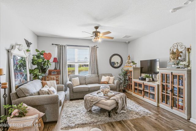 2213 Mccormack Way, Melbourne, FL 32935