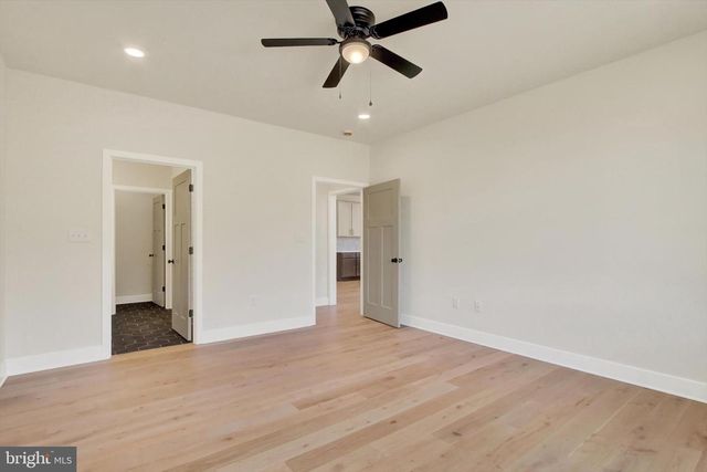 10842 SIERRA DR, Waynesboro, PA 17268