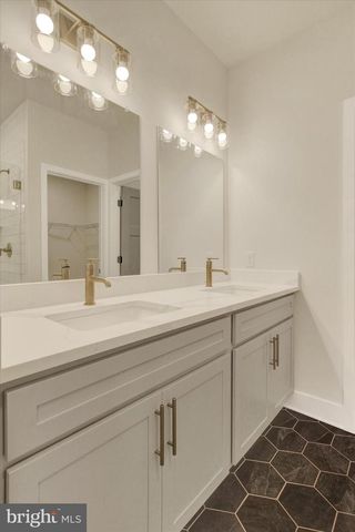 10842 SIERRA DR, Waynesboro, PA 17268