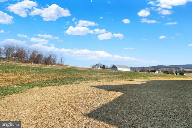 10842 SIERRA DR, Waynesboro, PA 17268