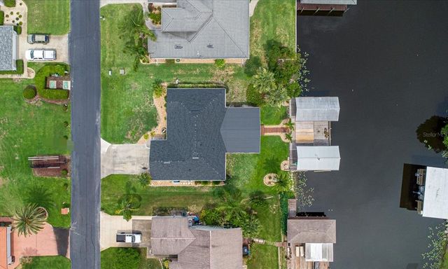 1639 YELLOW BRICK ROAD, Astor, FL 32102