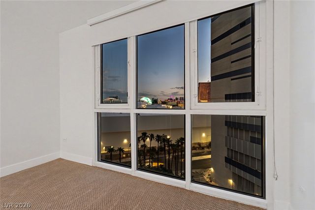 2877 Paradise Road 906, Las Vegas, NV 89109