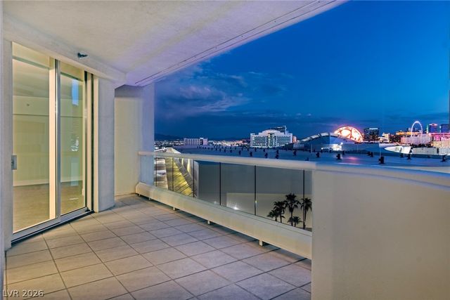 2877 Paradise Road 906, Las Vegas, NV 89109