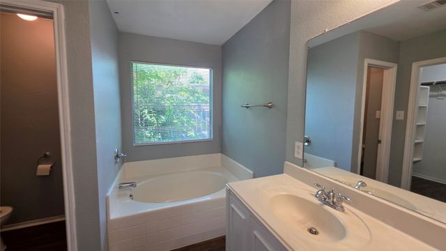 5820 Show Master Lane, Fort Worth, TX 76179