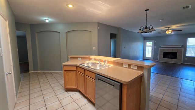 5820 Show Master Lane, Fort Worth, TX 76179