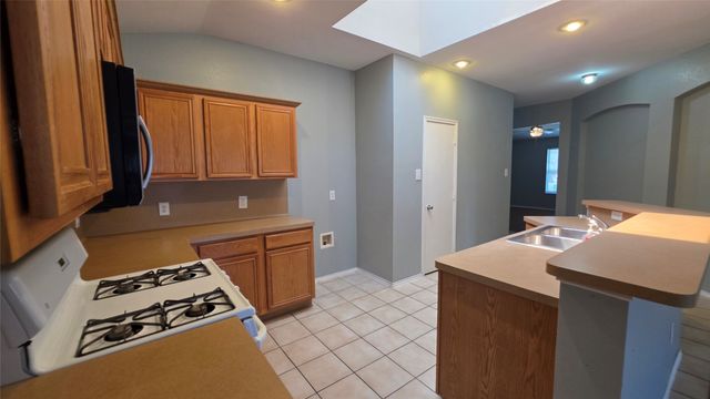 5820 Show Master Lane, Fort Worth, TX 76179