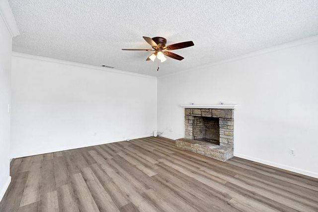 4897 E Platt Avenue, Fresno, CA 93727