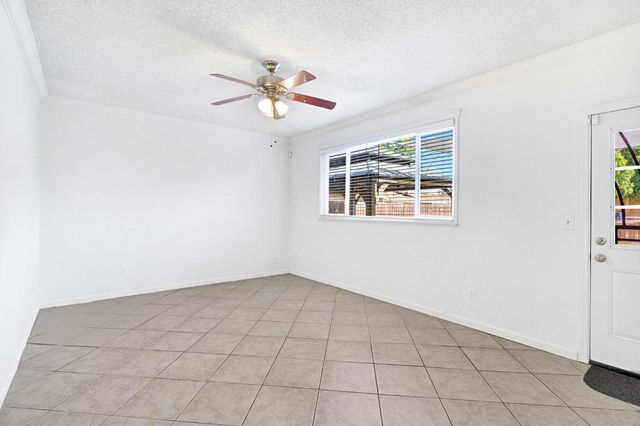 4897 E Platt Avenue, Fresno, CA 93727