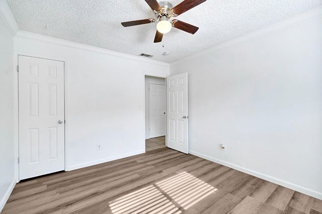 4897 E Platt Avenue, Fresno, CA 93727