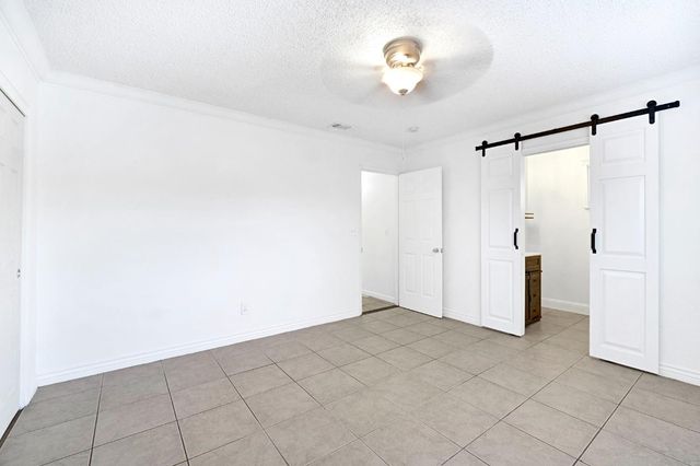 4897 E Platt Avenue, Fresno, CA 93727