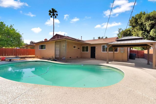4897 E Platt Avenue, Fresno, CA 93727
