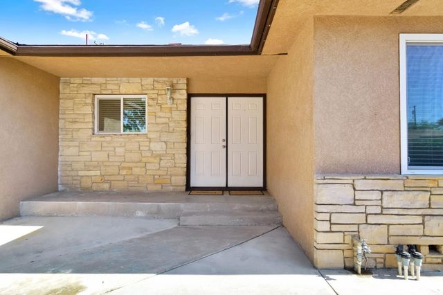 4897 E Platt Avenue, Fresno, CA 93727