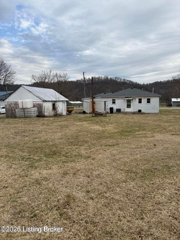 1435 Knob Creek Rd, Shepherdsville, KY 40165