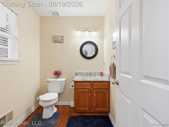 6729 Eckerman Drive, Troy, MI 48085