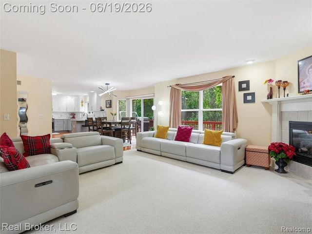 6729 Eckerman Drive, Troy, MI 48085