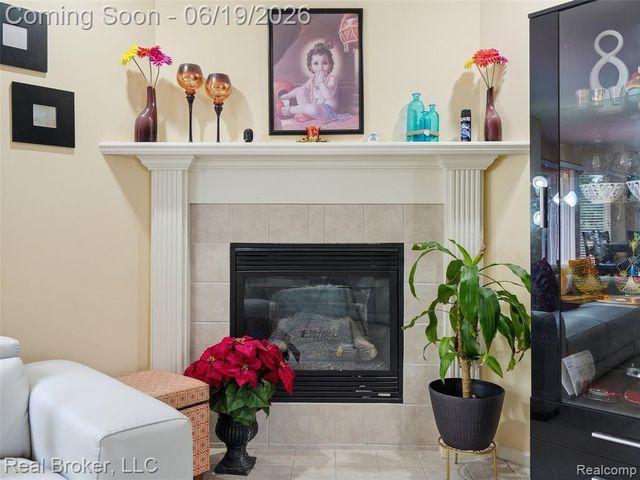 6729 Eckerman Drive, Troy, MI 48085