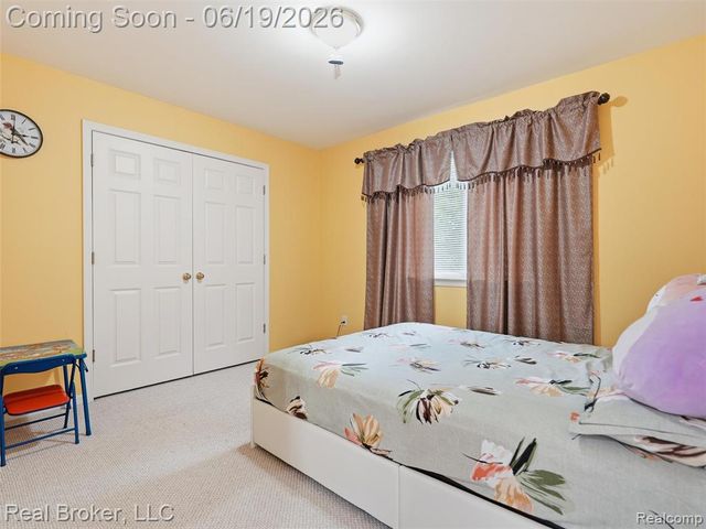 6729 Eckerman Drive, Troy, MI 48085