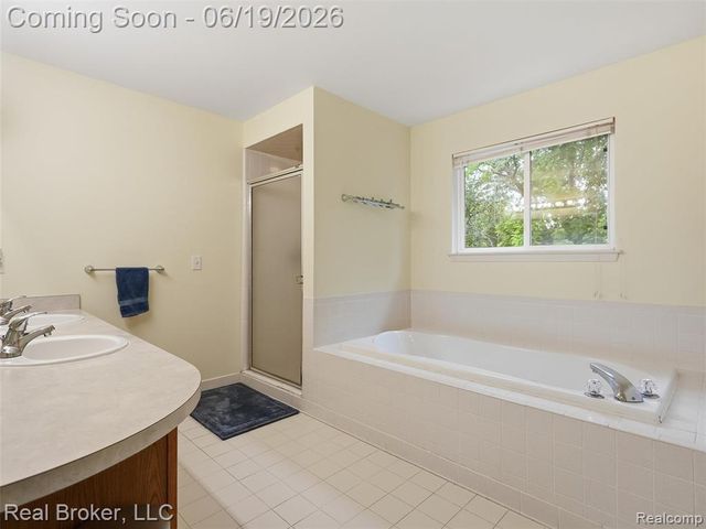6729 Eckerman Drive, Troy, MI 48085