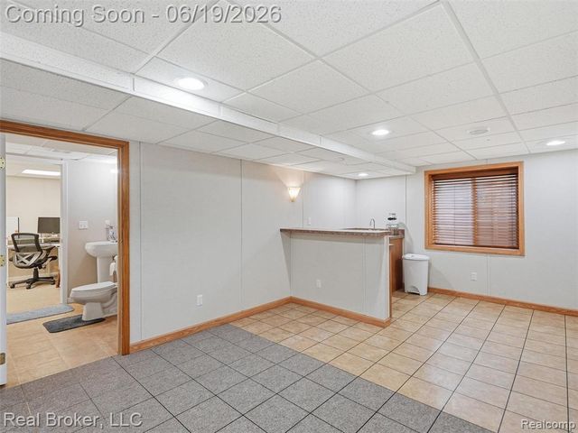 6729 Eckerman Drive, Troy, MI 48085
