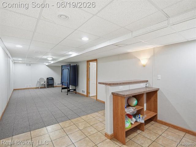 6729 Eckerman Drive, Troy, MI 48085