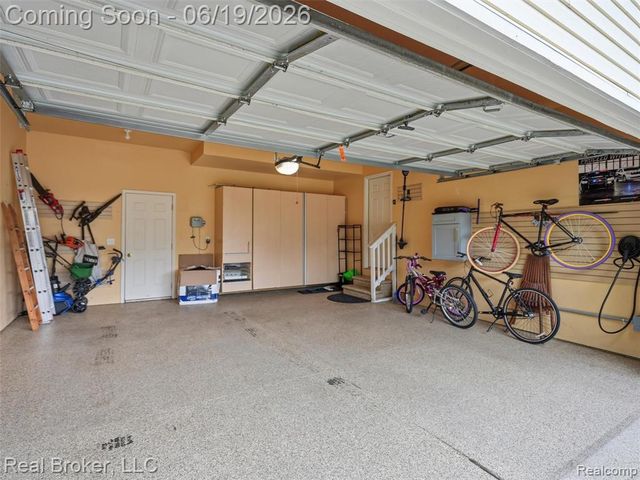 6729 Eckerman Drive, Troy, MI 48085