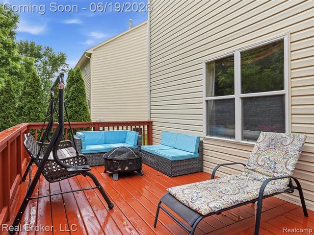 6729 Eckerman Drive, Troy, MI 48085