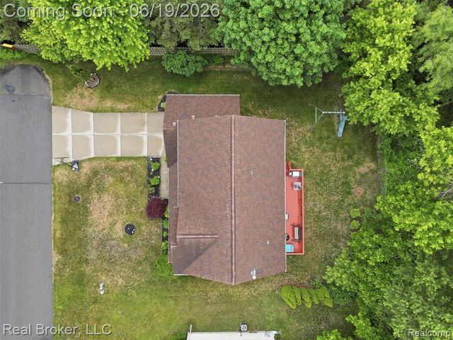 6729 Eckerman Drive, Troy, MI 48085