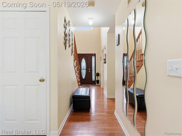 6729 Eckerman Drive, Troy, MI 48085