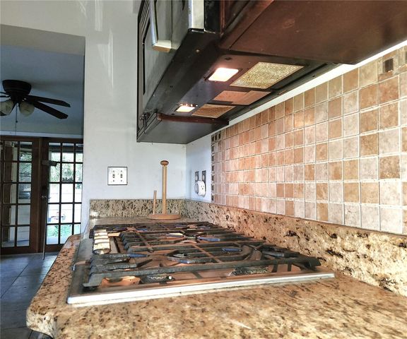 7805 N 12TH STREET, Tampa, FL 33604