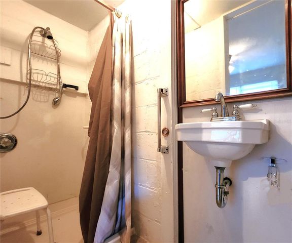 7805 N 12TH STREET, Tampa, FL 33604