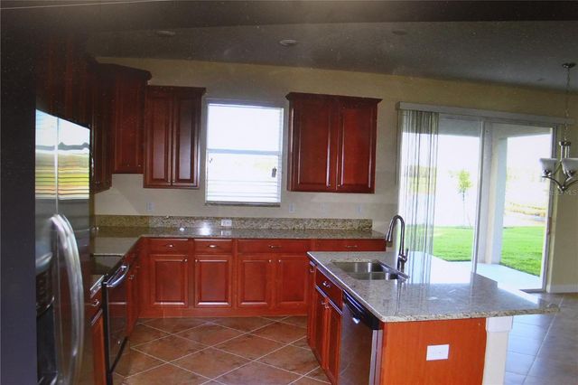 19347 PADDOCK VIEW DRIVE, Tampa, FL 33647